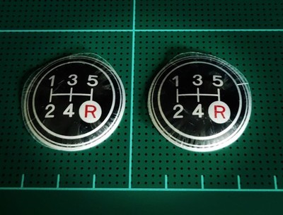 2 X 5 SPEED MANUAL GEAR SHIFT KNOB BADGE PLATE 30MM 2PCS.
