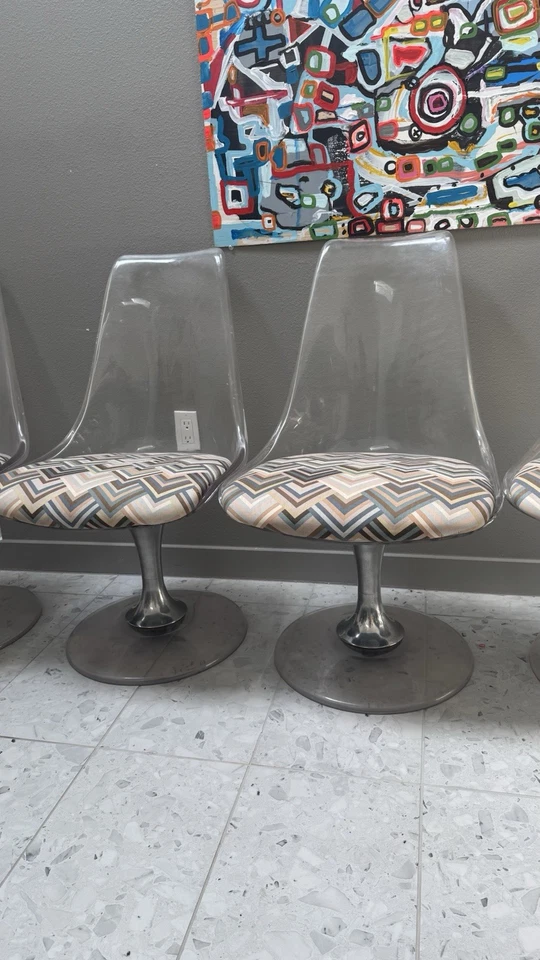 Juego de 4 sillas giratorias de acrílico Chromcraft raras de mediados de siglo modernas Foto 3 de 4