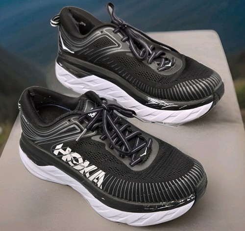 Hoka One One Bondi Damen-Laufschuhe Weite schwarz weiß Größe 9 D 1110531 BWHT