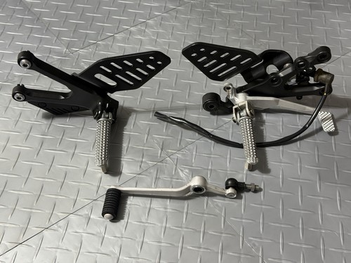 06 07 08 09 10 11 12-24 YAMAHA YZF R6 YZFR6 left/right rearset pegs brackets set