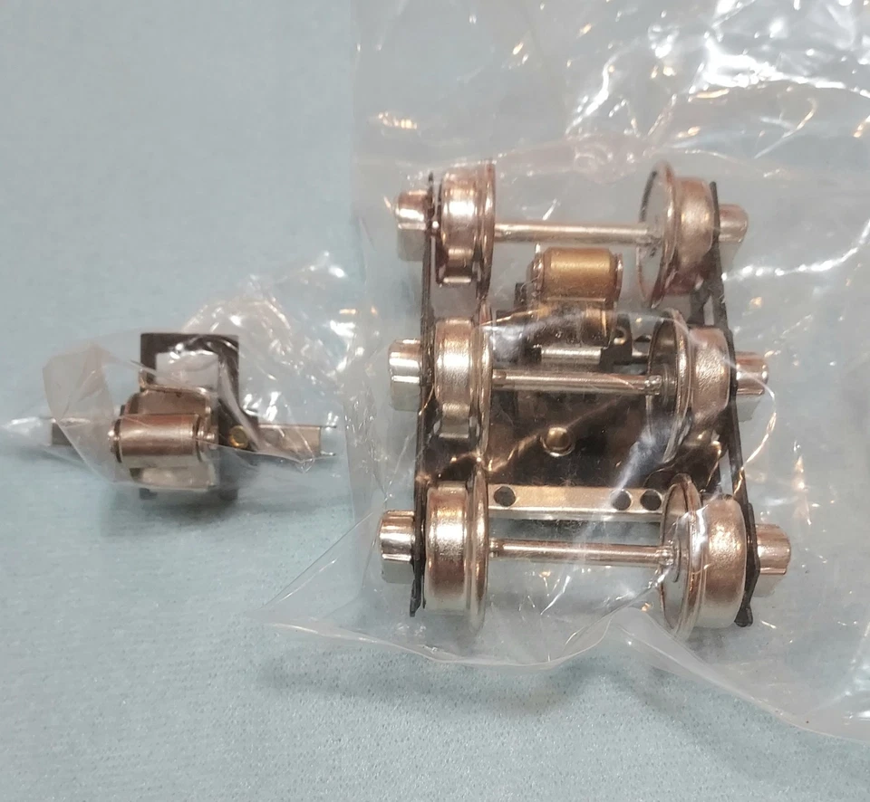 Lionel prewar 6 Wheel Truck w/ Roller PickUp & extra Roller! whistle/pass, New! - Image 2 of 4