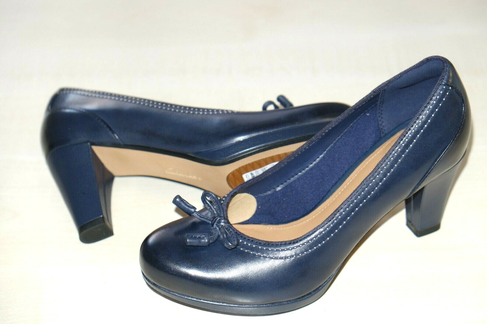 Calla Violet Beige Leather 