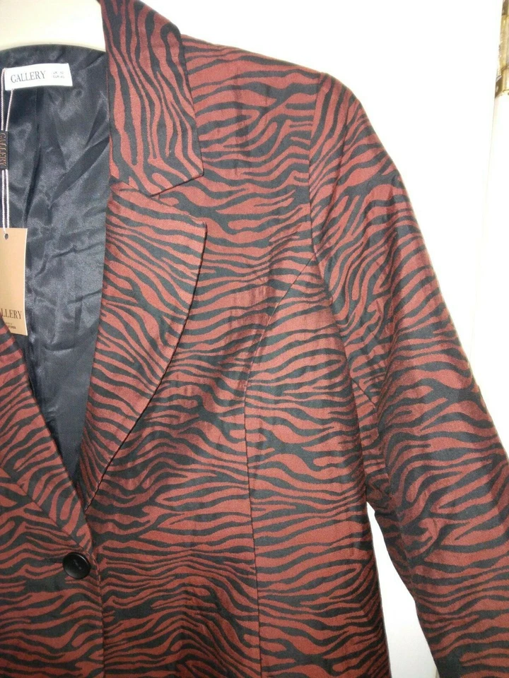 Gallery Assorted Women Zebra Coat/ blazer size 18 - Image 4 of 4