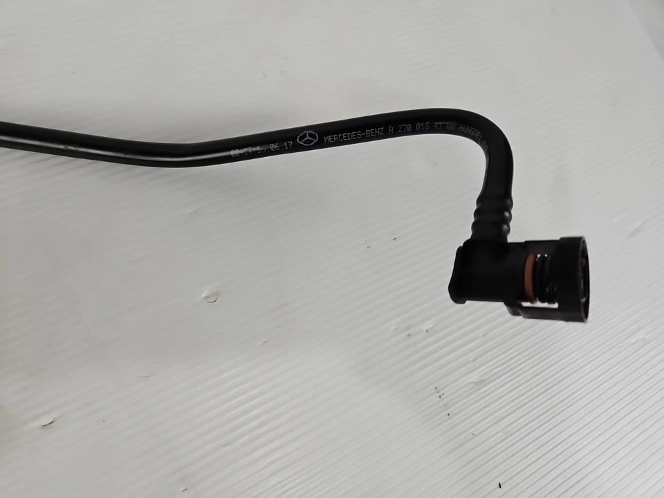 Línea de válvula de purga sistema combustible 14-20 Mercedes X156 GLA250 CLA250 2700184100 OEM Foto 3 de 4
