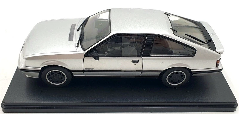 Whitebox 1/24 Scale Diecast WB124156-O - Opel Monza A2 GSE - Silver - Image 2 of 4