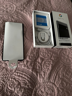 Google Pixel 6 Pro 256GB Black 6.7in 5G unlocked  Smartphone w/ Box Accessories
