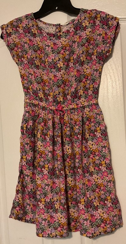 NWT H&M SIZE 8/10 White/Blue Stripes Sleeveless Girl's Dress