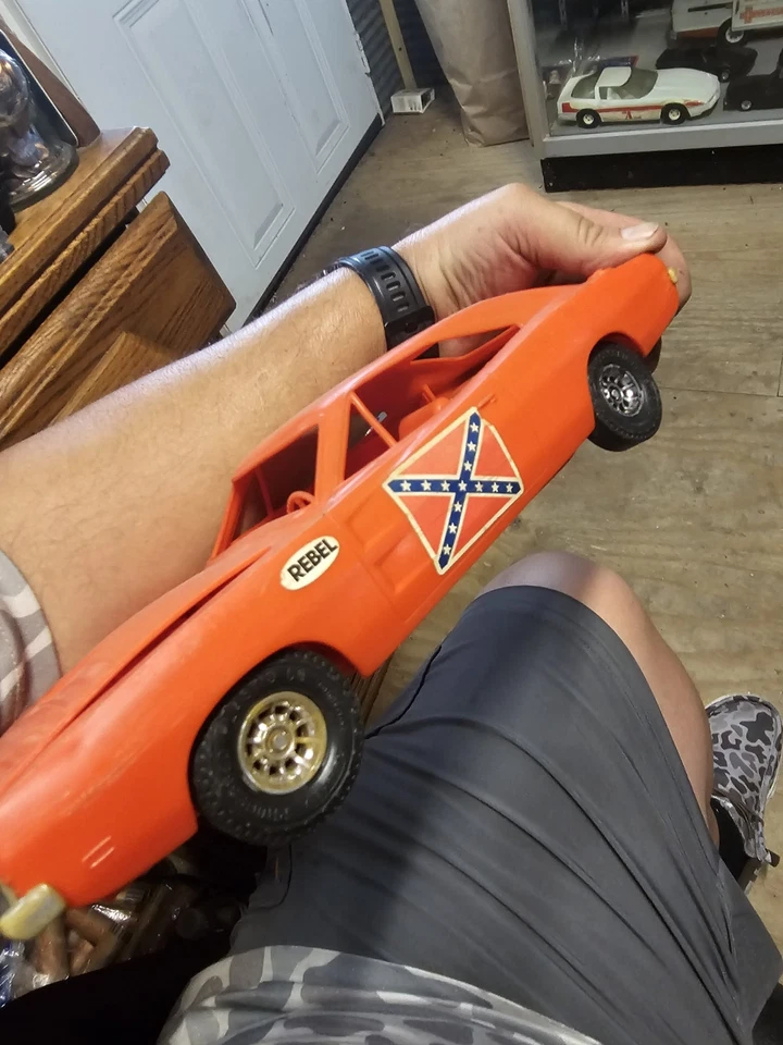 VINTAGE PROCESSED PLASTICS DUKES OF HAZZARD GENERAL LEE DODGE CHARGER 1/18 - Image 4 of 4