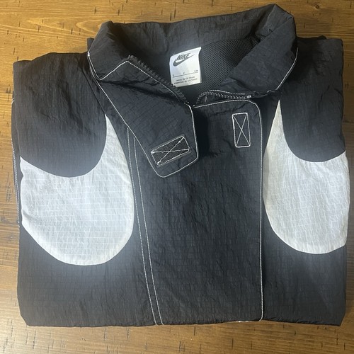 NIKE Damen Sportswear Swoosh Repel Woven Oversized Jacke Gr. Small schwarz - Bild 17 von 17