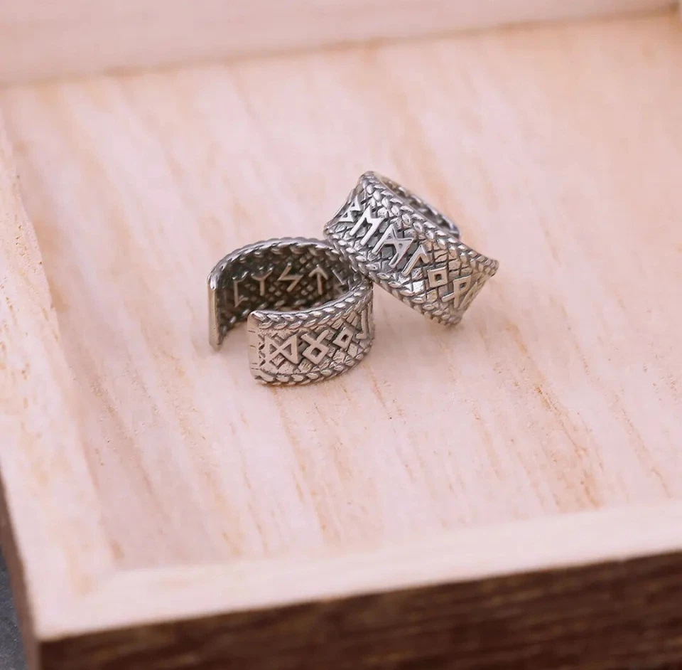 Pendientes de aro redondos runas vikingas para hombre y mujer Foto 2 de 4