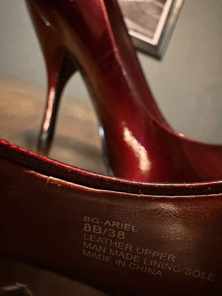 Zapatos de salón BCBG rojo brillante punta abierta para mujer talla 8 Foto 4 de 4