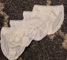 Vintage Hi-Cut Hanes Her Way Ultra Sheer Nylon Panties w/tags sz 5-10