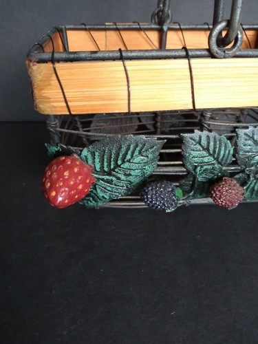 Small Black Wire Basket With Handle Wood Trim/Metal Leaves/Berries 6" X 4" - Picture 7 of 10