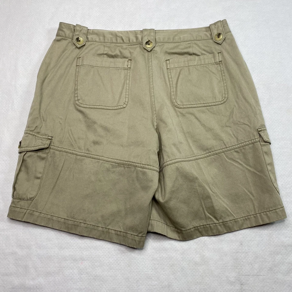 Pantalones Cortos Moda International Mujer Talla 14 Caqui Frontal Plano Bolsillos Carga Botones Foto 3 de 4