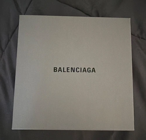 Balenciaga White BB Buckle Dress Belt Size 70 Unisex w/ Box Dust Bag