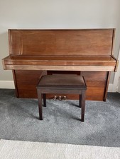 Upright piano 