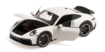 Minichamps 1:18 PORSCHE 911 DAKAR WHITE 2022 WITH OPENINGS - 110062070