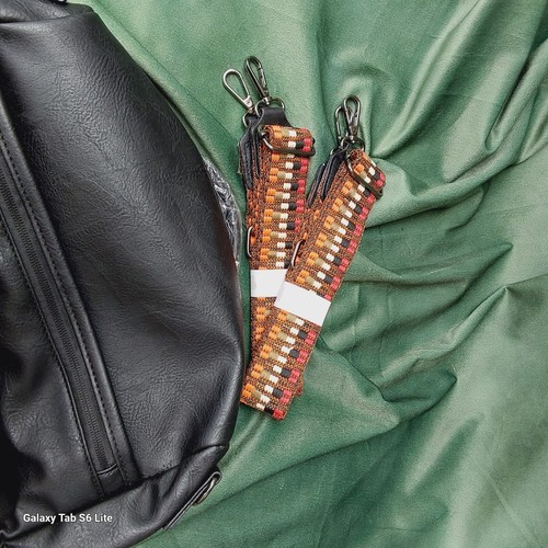 Reiserucksack aus veganem Leder zum Tragen für Damen Laptopfach TSA-App - Bild 7 von 17