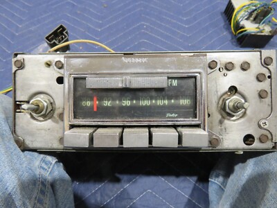 1968 C3 Corvette AM/FM Radio w/Knobs and Amp-Prof Restored-Fits 68-71 Green Face