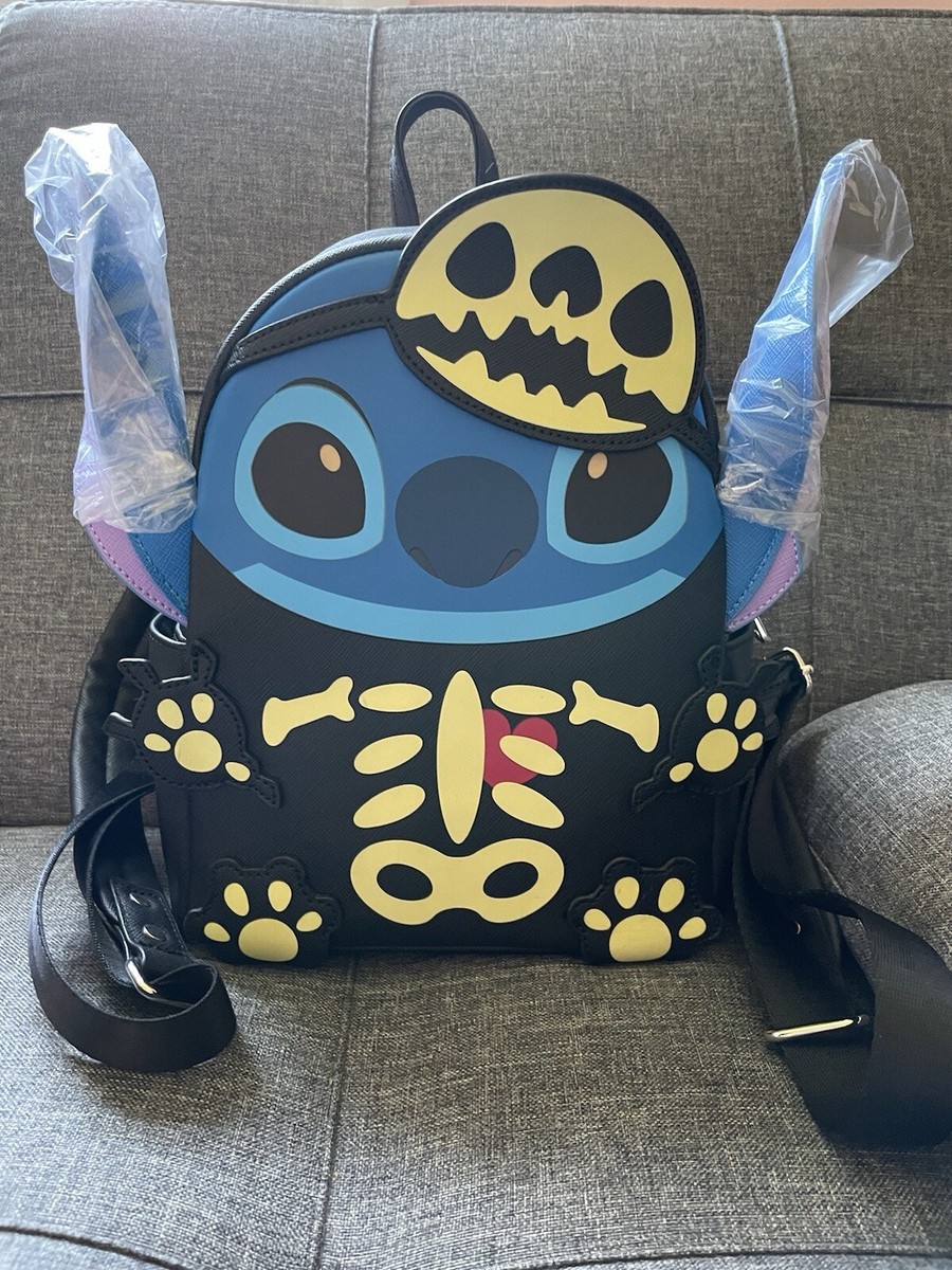 best lululemon travel backpack Lululemon Wunderlust Backpack Review | With Photos