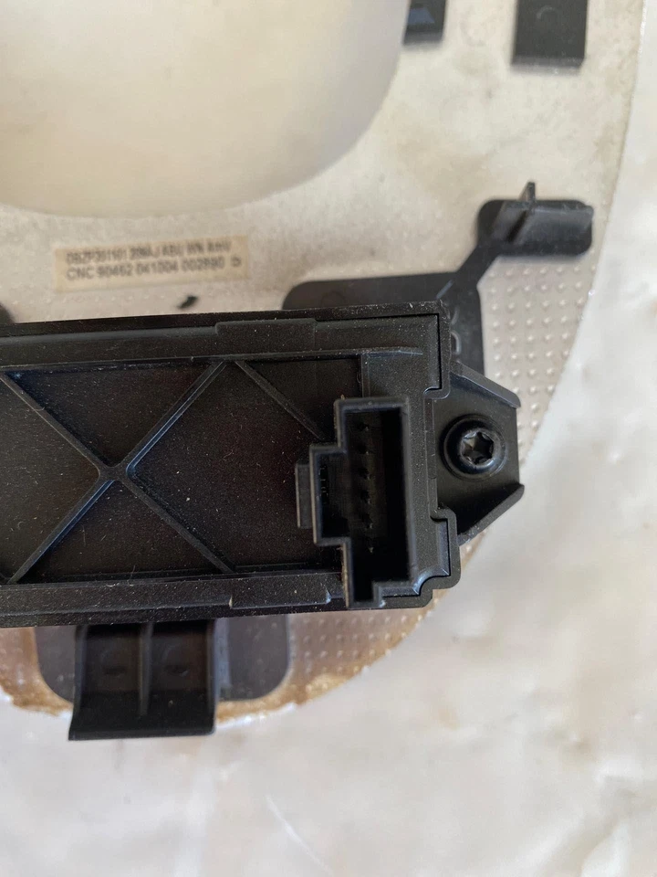 Mercedes Benz CLK320 2005 cubierta de palanca de cambios de piso moldura con botón convertible Foto 4 de 4