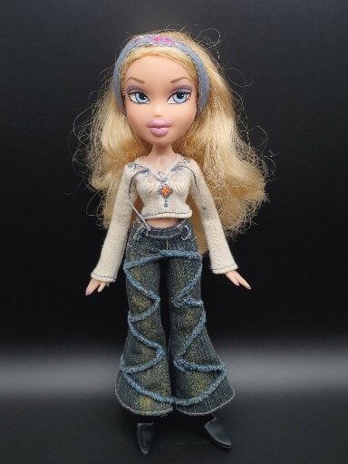 Bratz First Edition Cloe Doll 10