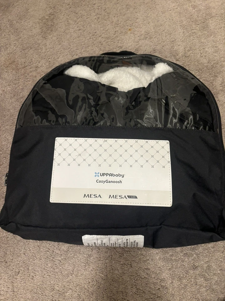 Cubierta porta asiento de coche Uppababy CozyGanoosh Aria Mesa negra Foto 4 de 4