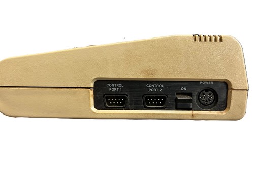 Vintage Commodore Model 64 Komputer kompletny z napędem dyskietek Commodore Model 1541 - Zdjęcie 3 z 10