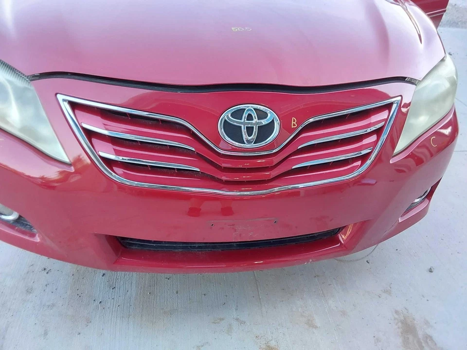 Used Upper Grille fits: 2010 Toyota Camry upper XLE Upper Grade B Foto 2 de 4