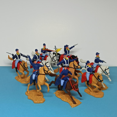 TIMPO TOYS - 2nd series Mounted 7th Cavalry Figures (Complete Set)