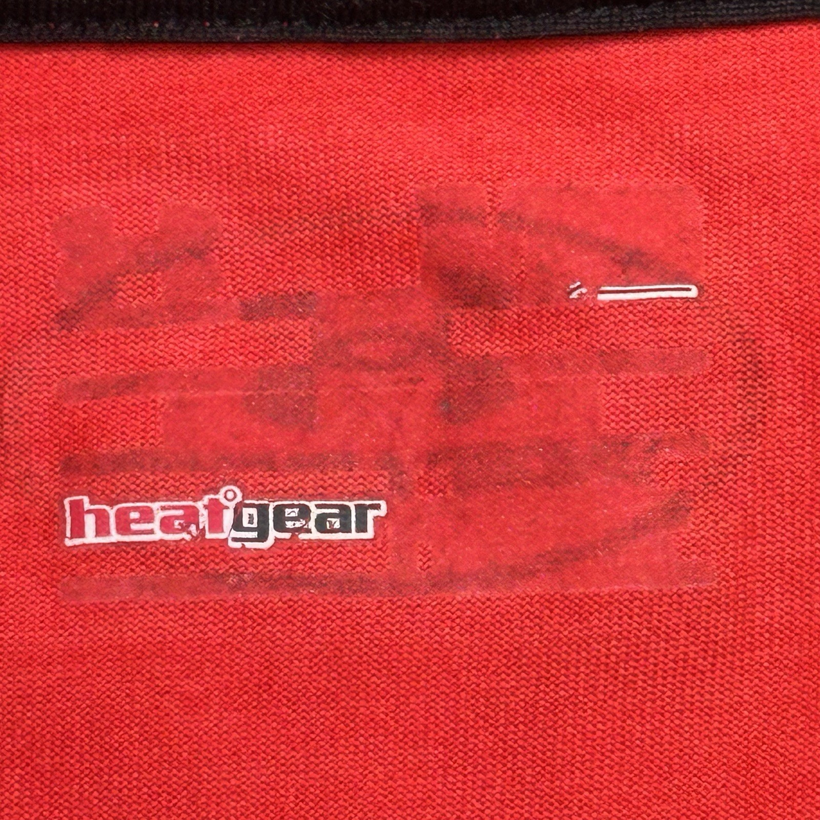 UNDER ARMOUR HEATGEAR-Red Perform.Poly, Mens Athletic/Fitness T.Shirt-(XL) thumbnail 3