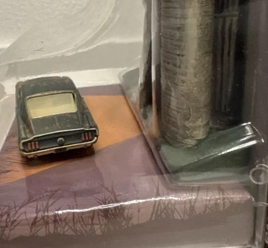 CHASE JOHNNY LIGHTNING 1:64 1968 FORD MUSTANG FASTBACK BARN FINDS LOST LEGENDS!! - Image 4 of 4