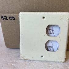 Wiremold V4047BX Faceplates Ivory Metal