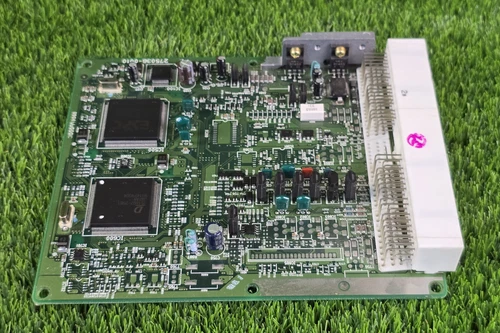 Toyota Land Cruiser KZJ90 Engine Computer 5VZ M/T 89666-60060 Ecu Oem Used - Picture 8 of 14