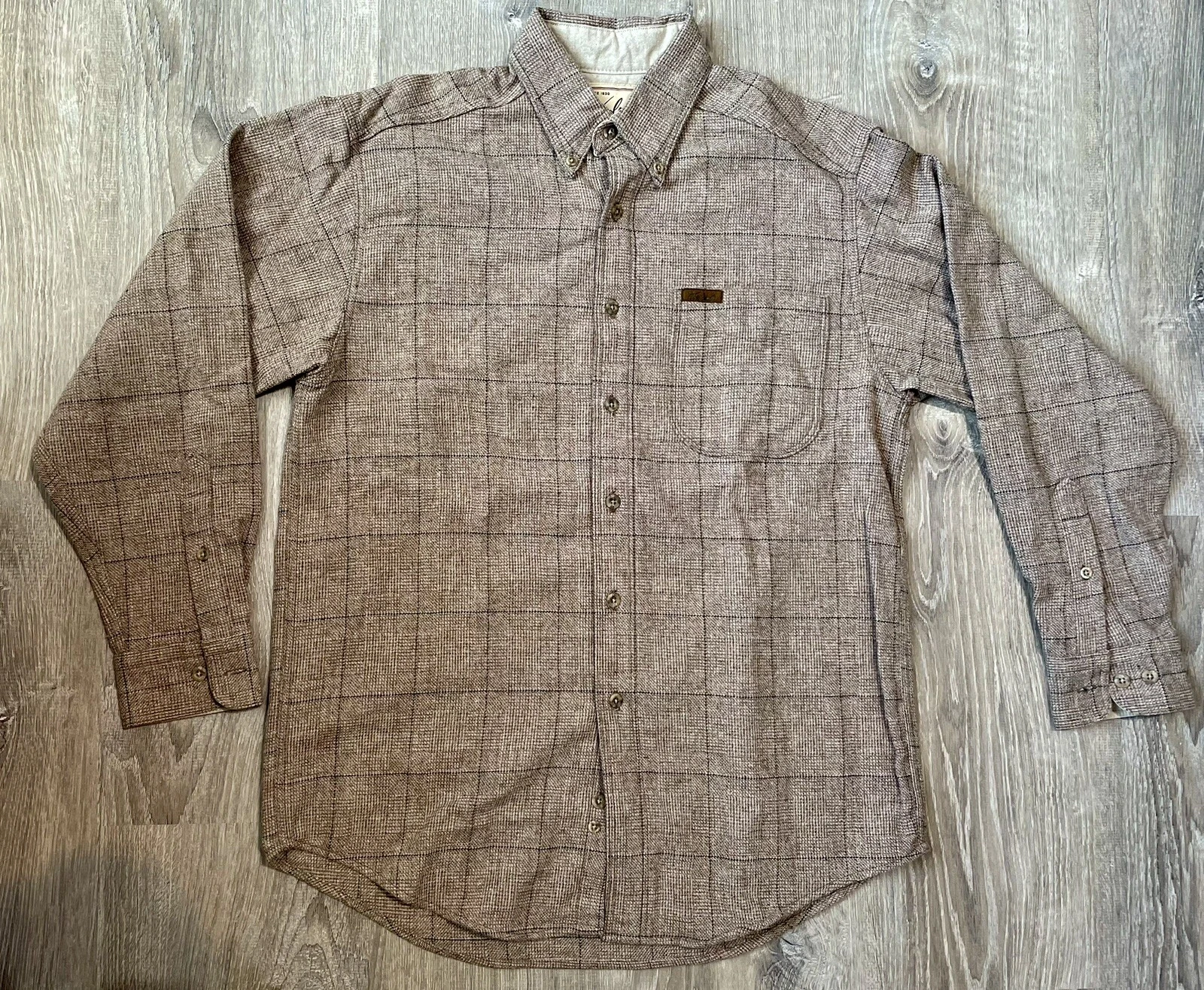 Vintage Woolrich Long Sleeve Button Down Shirt Grey Outdoor Mens MEDIUM USA Made