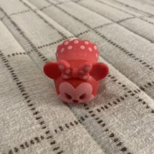 Disney Tsum Tsum Large Vinyl Figure RED MINNIE MOUSE Carrying Case Exclusive