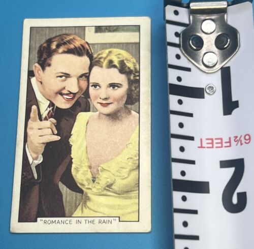 Tarjeta de tabaco 1935 Gallaher Ltd tomas de películas famosas #32 romance bajo la lluvia - Imagen 3 de 3