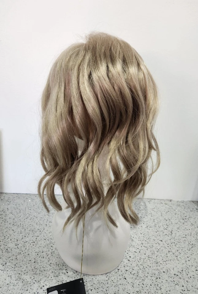 TOP WAVE 12" por Jon Renau Doble Monofilamento Topper 16/22 Banana Creme Foto 3 de 4