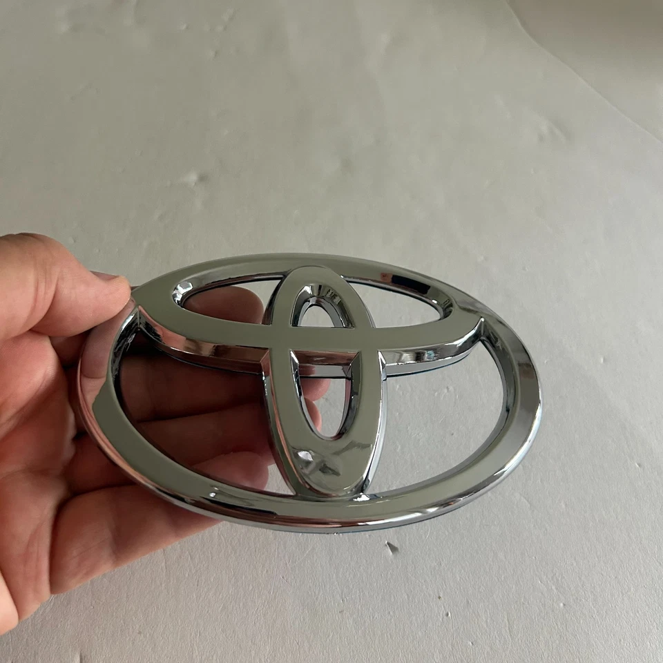 Parrilla delantera Toyota emblema cromo logotipo Tacoma 2011 2012 2013 2014 2015 Foto 3 de 4