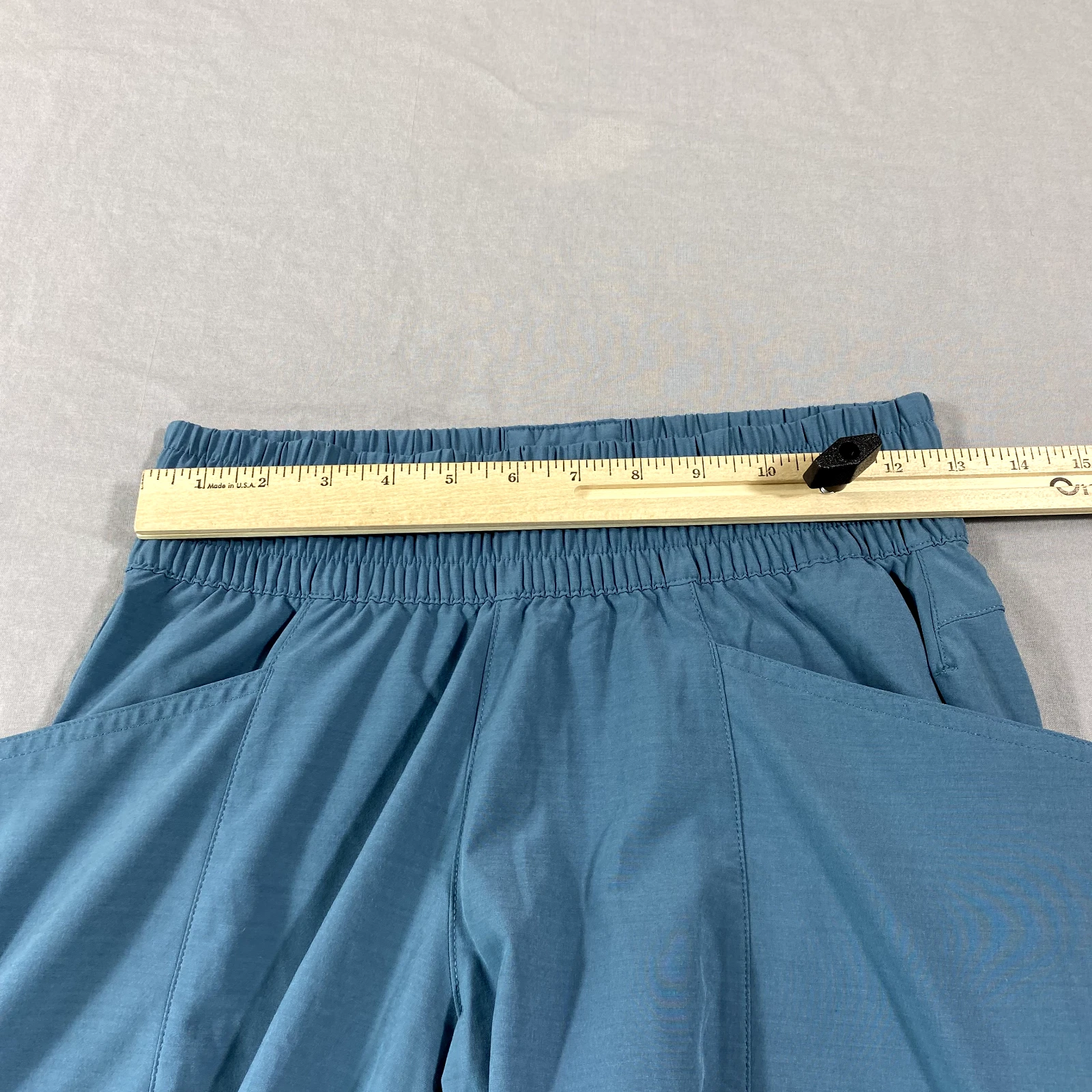 prana capri cropped pull-on cargo athleisure pants