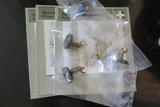 AXIS  ALLIES MINIATURES RESERVES LOT 36 TENACIOUS OFFICER UC WITH CARD SEALD X4