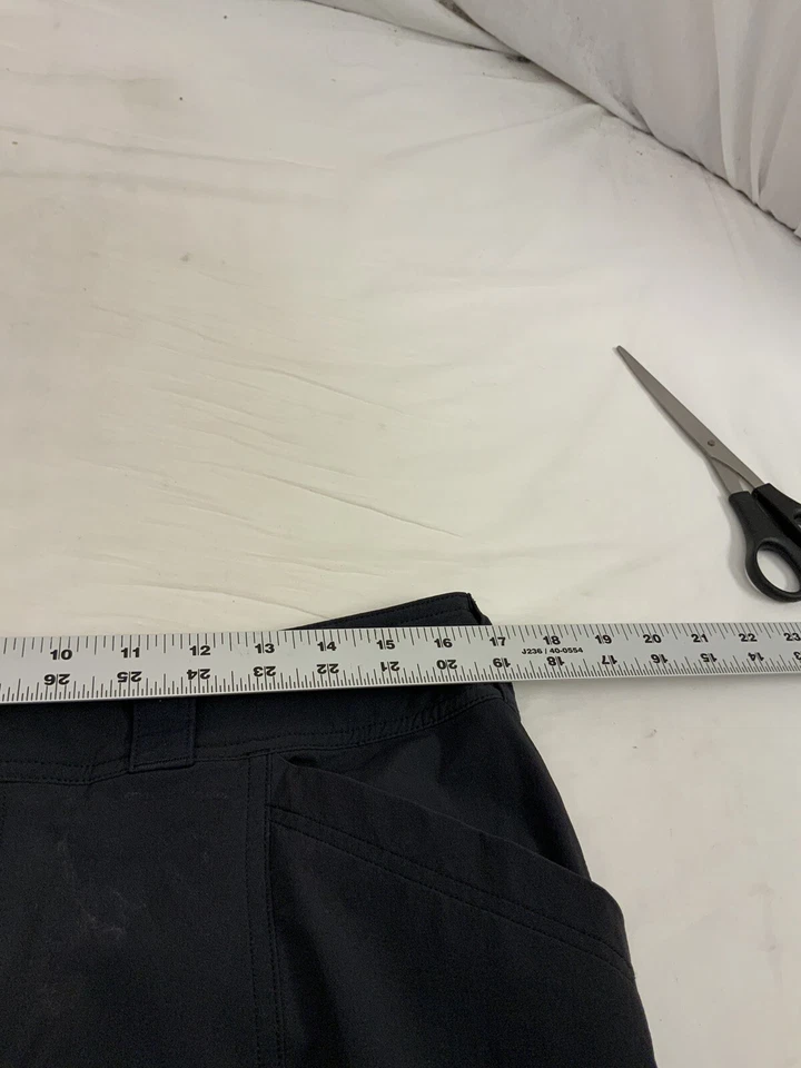 REI Pants 12 Black Hiking Flat Front Nylon Stretch Straight YGI Y1-158 - Image 2 of 4