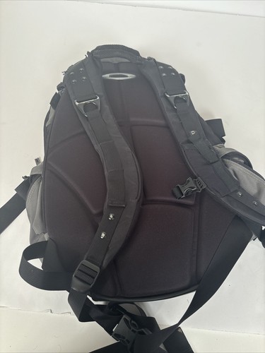 Oakley Icon 3.0 Tactical Backpack Stealth Black Military Police Hiking Gym Nylon - Picture 10 of 12