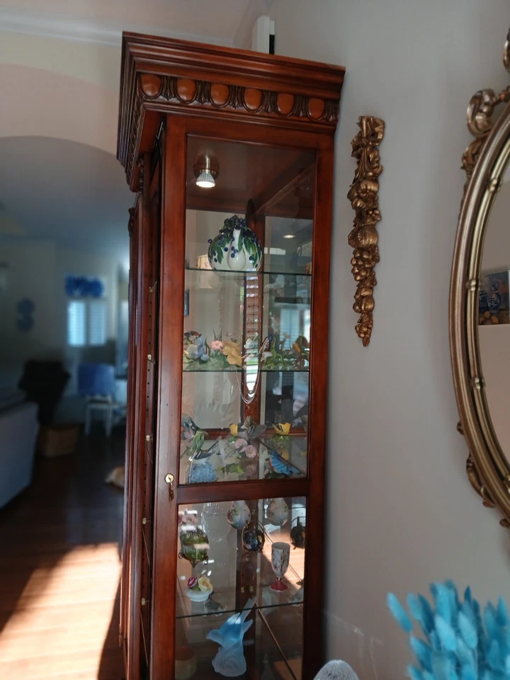 Красивый стеклянный витринный шкаф от Havert's. С 4 стеклянными полками. - Изображение 3 из 3