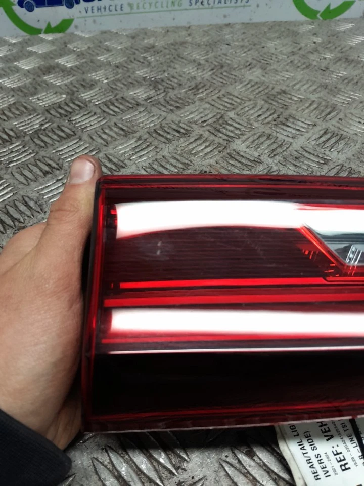 MK6 FL VOLKSWAGEN POLO R-LINE LUZ TRASERA INTERIOR LADO CONDUCTOR 5 PUERTAS 2G0945094E 21-24 Foto 2 de 4