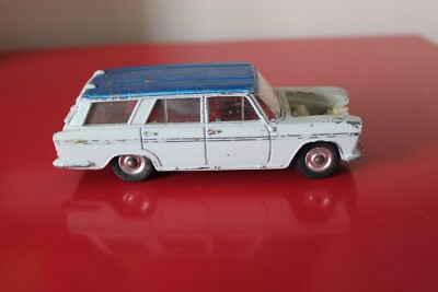 Dinky Toys Fiat 2300 Break Diecast Voiture 1:43 Ref. 172 Made IN
