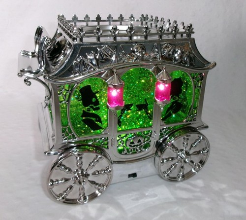 Candelabro de 3 mechas Bath and Body Works CARRIAGE WATERGLOBE ILUMINAR Halloween - Imagen 4 de 13