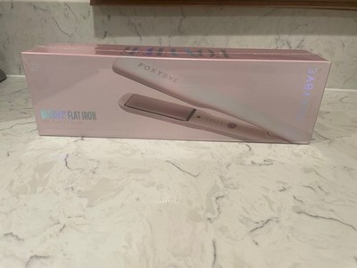 FOXYBAE BLUSH 1   FLAT IRON - New in a Box Sealed