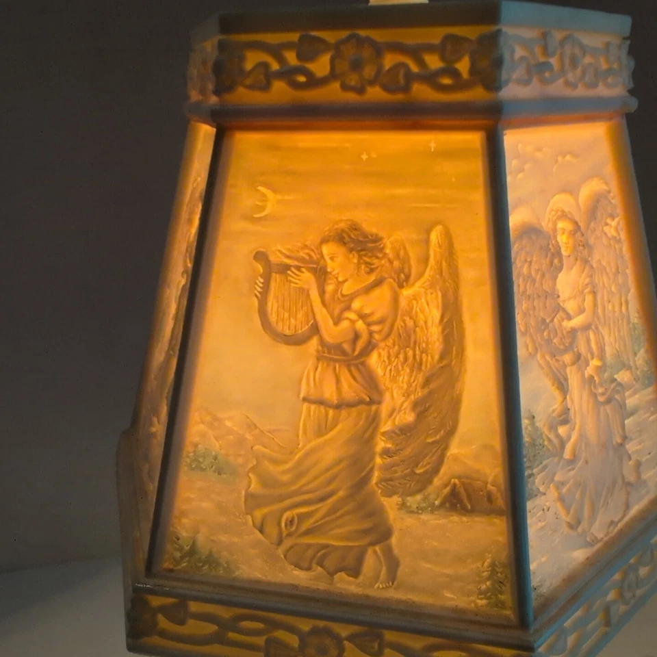 Vintage Angel Lamp 6 Panel Decorated Lithophane Shade With Finial Resin Angel - Image 3 of 4