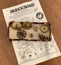 Lot of Meccano (or Gilbert ?) Brass GEARS with PARTS CATALOG - Spur Worm Pinion